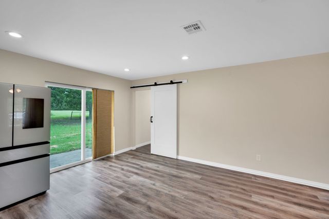 808 Gibson Road, Waxahachie, TX 75165