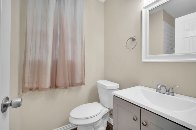 808 Gibson Road, Waxahachie, TX 75165