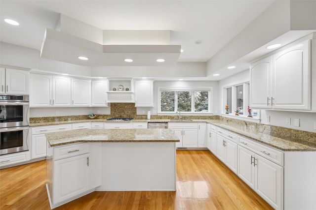 8008 Tiburon Place, Johnston, IA 50131