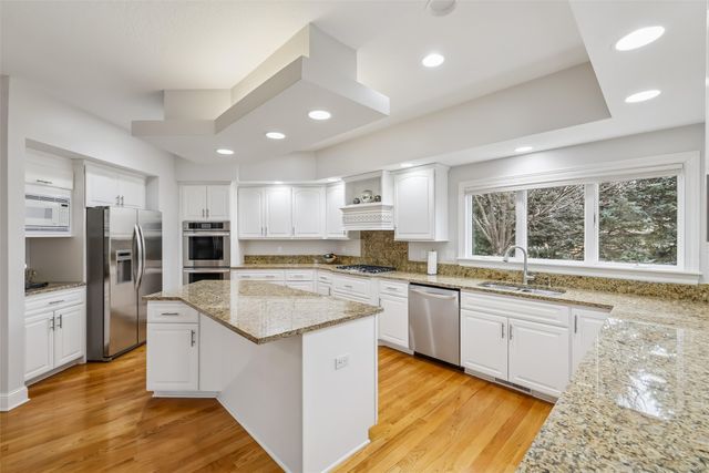 8008 Tiburon Place, Johnston, IA 50131