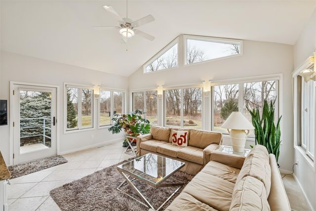 8008 Tiburon Place, Johnston, IA 50131