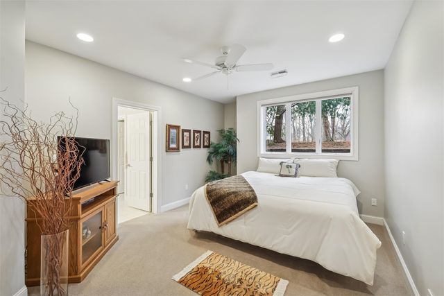 8008 Tiburon Place, Johnston, IA 50131