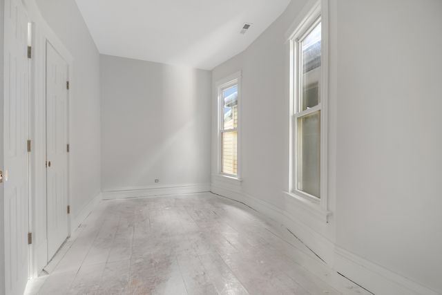 210 N Laramie Avenue, Chicago, IL 60644