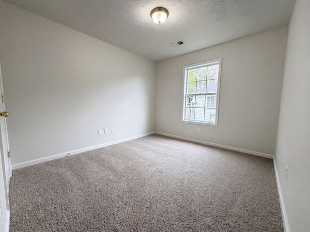 112 Westchester Dr, White House, TN 37188
