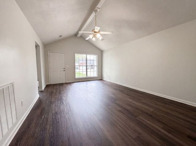 112 Westchester Dr, White House, TN 37188