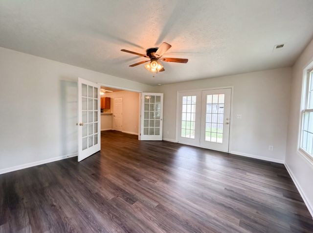 112 Westchester Dr, White House, TN 37188