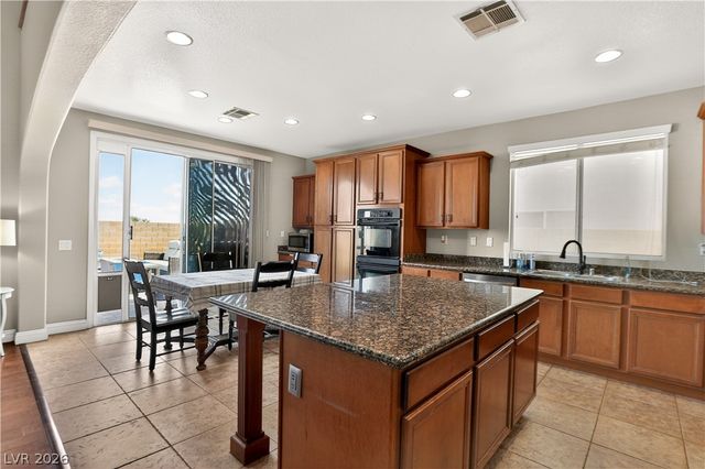 988 San Carlos Creek Lane, Henderson, NV 89002
