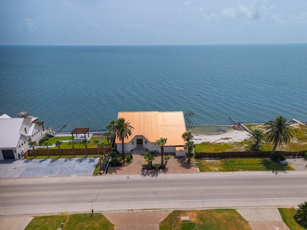 1840 Bay Shore Dr, Rockport, TX 78382 — photo 4