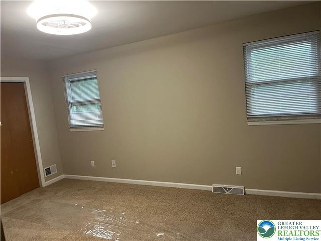 2013 West Columbia Street, South Whitehall Twp, PA 18104