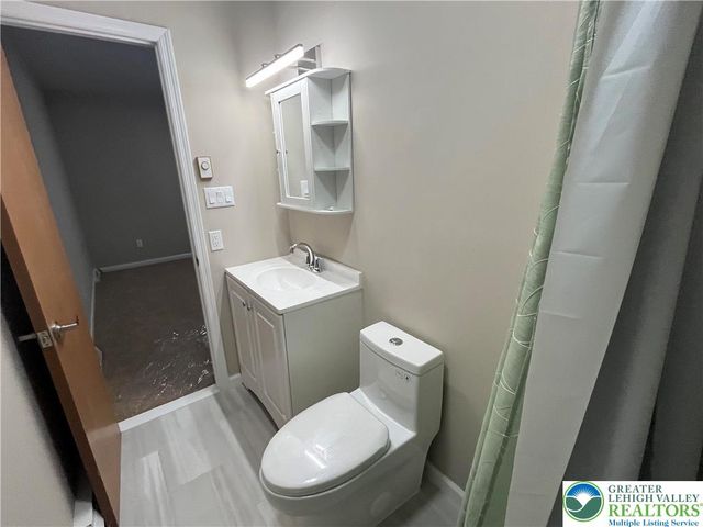 2013 West Columbia Street, South Whitehall Twp, PA 18104