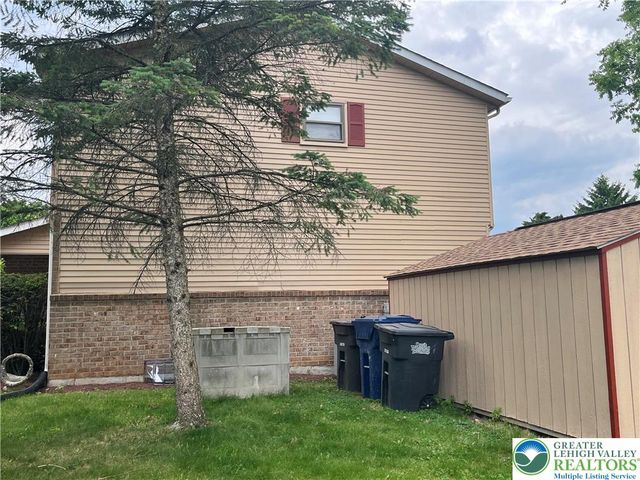 2013 West Columbia Street, South Whitehall Twp, PA 18104