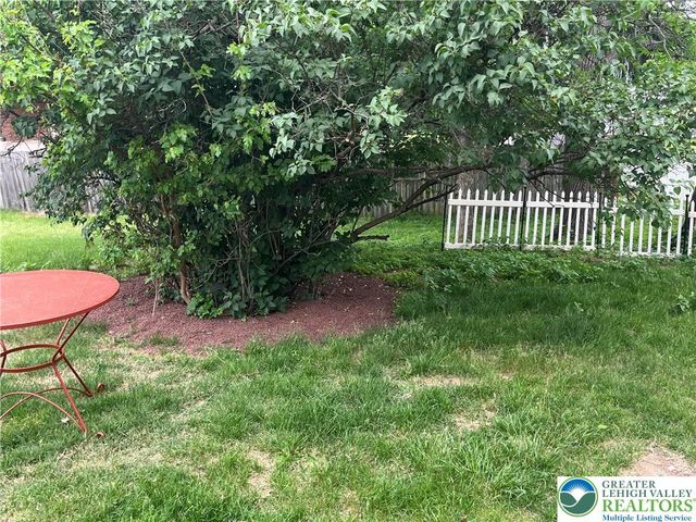 2013 West Columbia Street, South Whitehall Twp, PA 18104