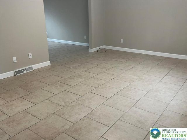 2013 West Columbia Street, South Whitehall Twp, PA 18104