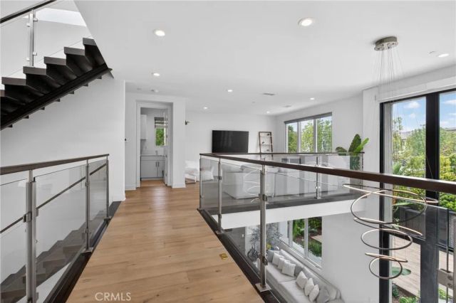 61 Iluna, Irvine, CA 92618