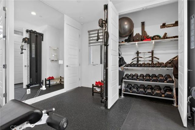 61 Iluna, Irvine, CA 92618
