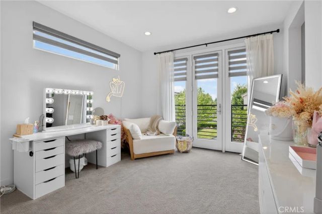 61 Iluna, Irvine, CA 92618