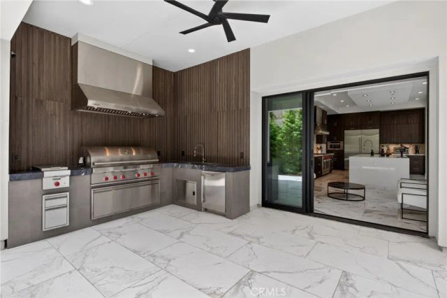 61 Iluna, Irvine, CA 92618