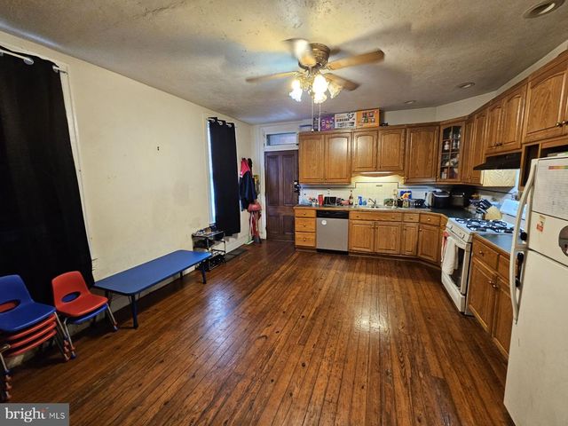 18 N ALBEMARLE ST, York, PA 17403