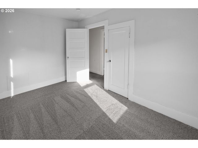 708 33RD St, Astoria, OR 97103