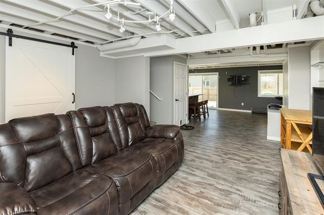 825 SE Hummingbird Circle, Waukee, IA 50263