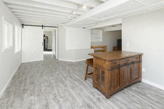 825 SE Hummingbird Circle, Waukee, IA 50263