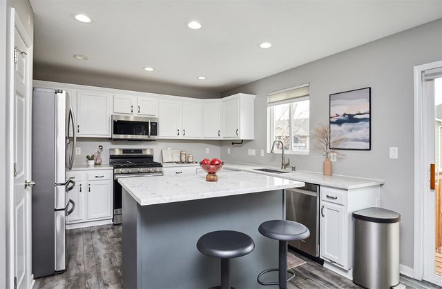 825 SE Hummingbird Circle, Waukee, IA 50263