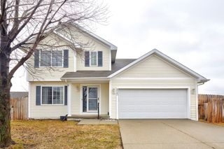 825 SE Hummingbird Circle, Waukee, IA 50263