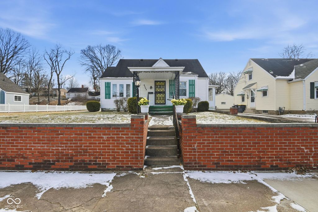 1921 W 9th Street, Anderson, IN 46016