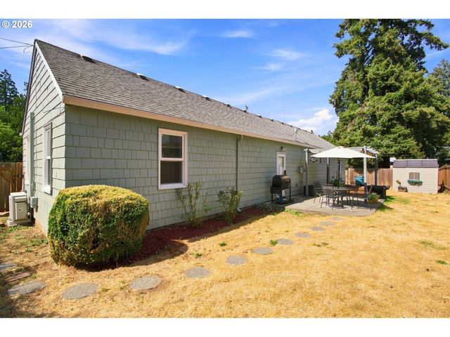 906 6TH St, Washougal, WA 98671