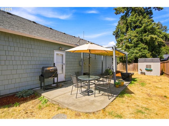 906 6TH St, Washougal, WA 98671