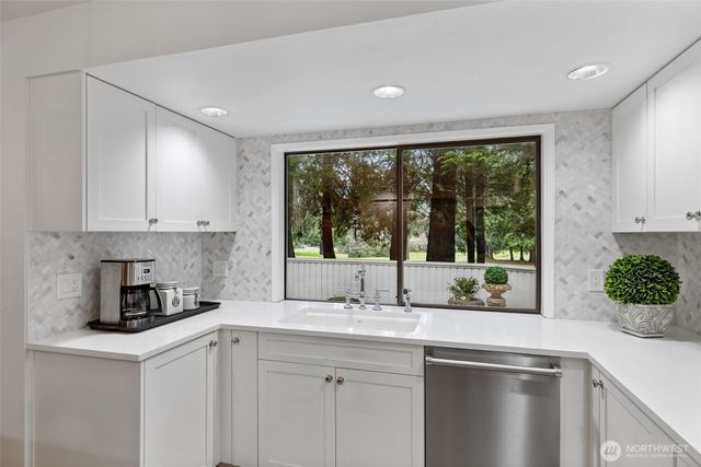 21845 NE 30th Place, Sammamish, WA 98074