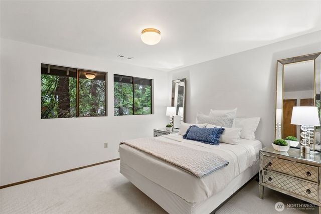 21845 NE 30th Place, Sammamish, WA 98074