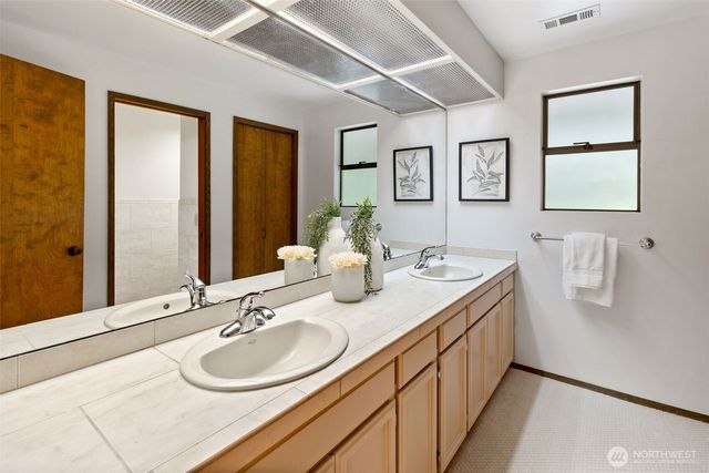 21845 NE 30th Place, Sammamish, WA 98074