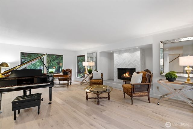 21845 NE 30th Place, Sammamish, WA 98074