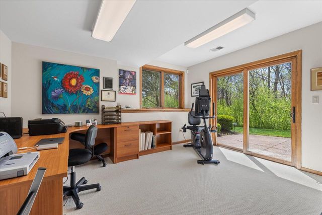 1161 Lost Woods ROAD, Summit, WI 53066