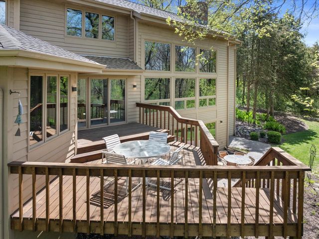 1161 Lost Woods ROAD, Summit, WI 53066