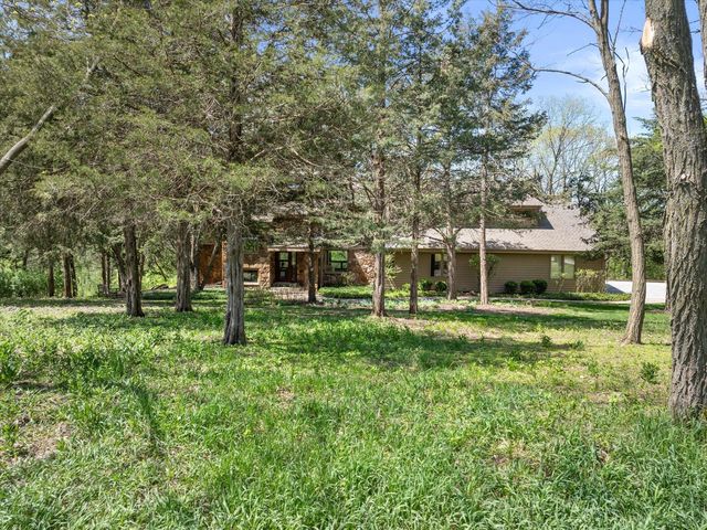 1161 Lost Woods ROAD, Summit, WI 53066