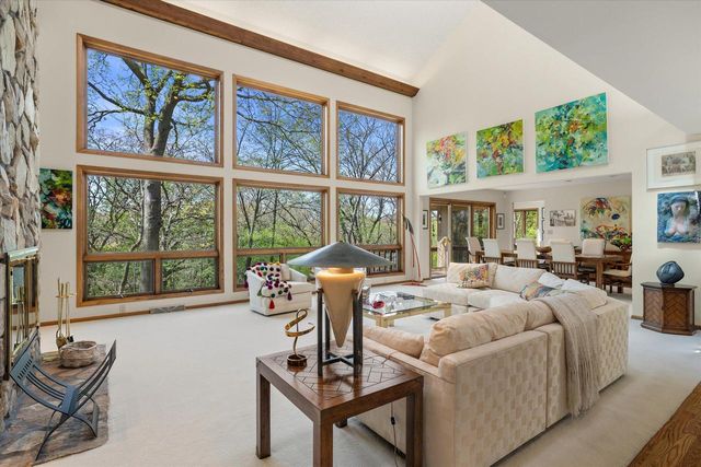1161 Lost Woods ROAD, Summit, WI 53066