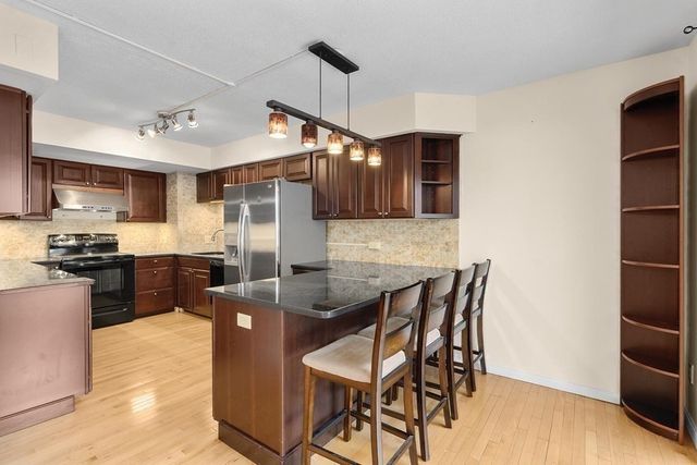 250 Hammond Pond Parkway 213S, Newton, MA 02467
