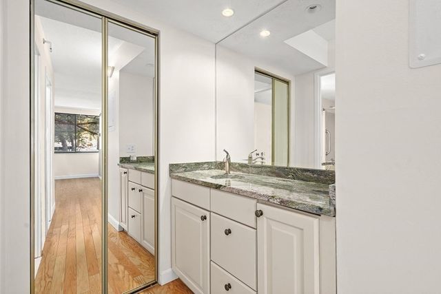 250 Hammond Pond Parkway 213S, Newton, MA 02467