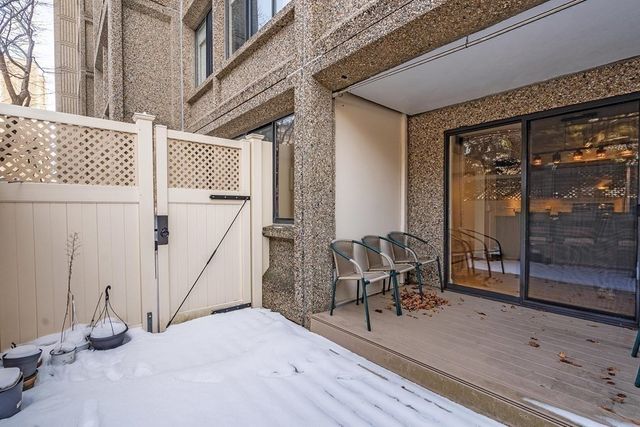 250 Hammond Pond Parkway 213S, Newton, MA 02467