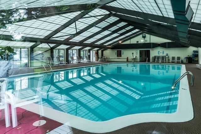 250 Hammond Pond Parkway 213S, Newton, MA 02467