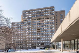 250 Hammond Pond Parkway 213S, Newton, MA 02467