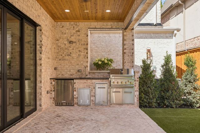 6250 Palo Pinto Avenue, Dallas, TX 75214
