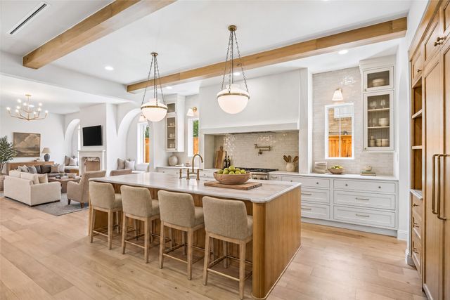 6250 Palo Pinto Avenue, Dallas, TX 75214