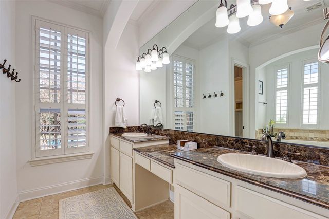 8491 Canyon Crossing, Lantana, TX 76226