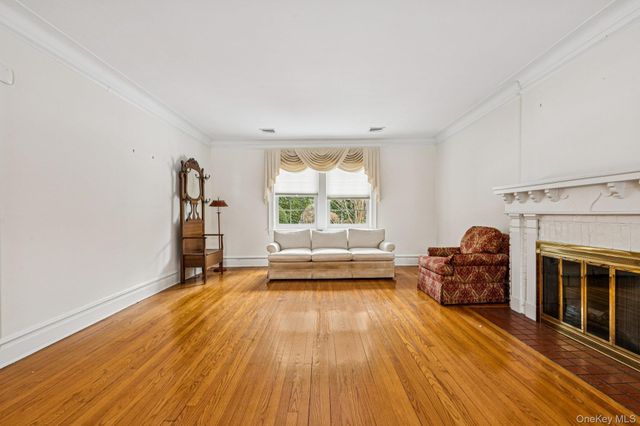 167 Kensington Road, Garden City, NY 11530