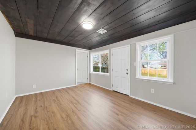 250 S Richmond Avenue, Tulsa, OK 74112