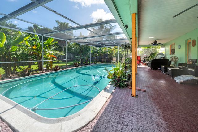 7321 NW 14th Street, Plantation, FL 33313