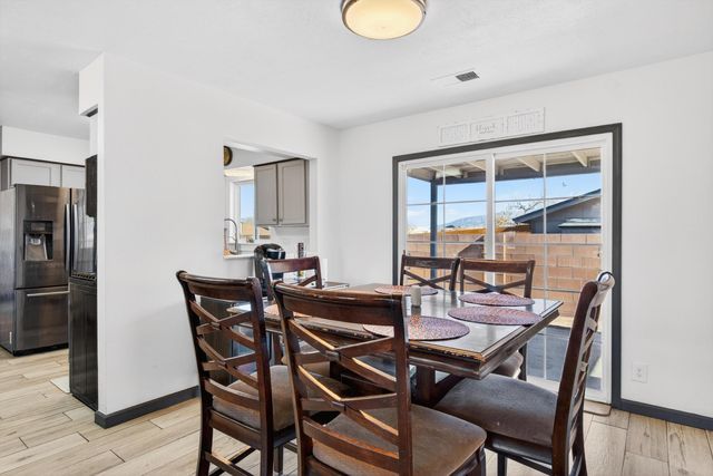 670 Polaris Boulevard SE, Rio Rancho, NM 87124